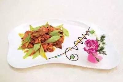 【家常菜】茴香頭炒牛舌