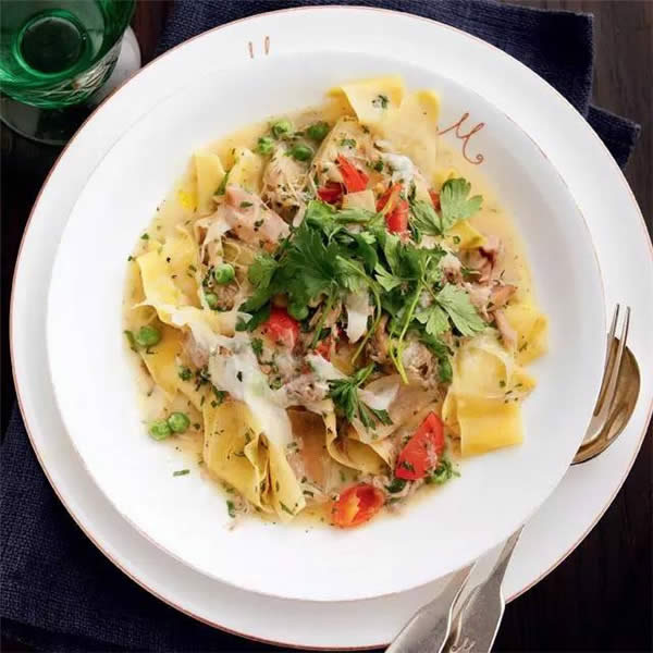【意式風(fēng)味菜】兔肉奶酪意大利寬面 .jpg