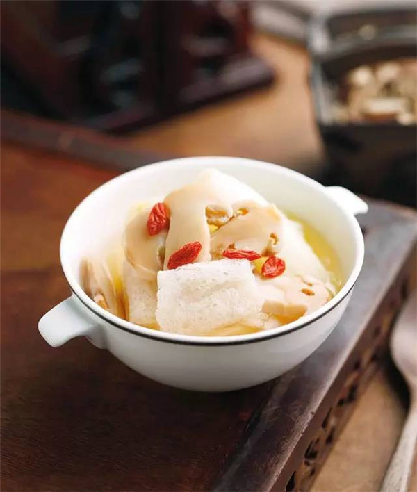 【粵菜】清湯菜膽竹笙燉松茸.jpg