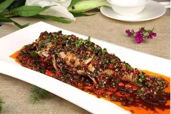 【黔菜】鎮(zhèn)遠(yuǎn)道菜扒鱸魚.jpg