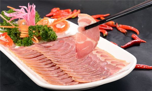【撒壩火腿】成就云南四大名腿的，竟是這種丑豬…