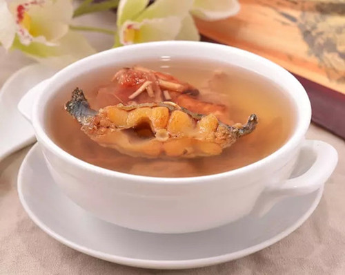 【清潤湯品】茅根土茯苓煲生魚