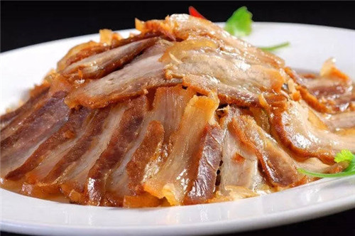 這種四川特色臘肉，做法雖土，味道好極了