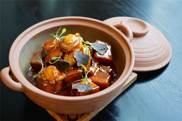 【融合菜】鮮鮑紅燒五花肉.jpg
