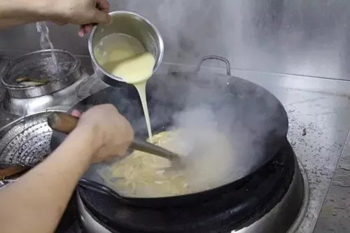 【招牌菜】罐罐糊辣湯