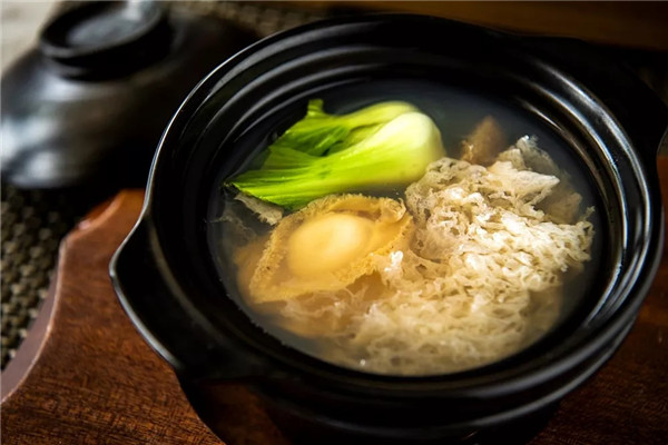 【創(chuàng)新粵菜】咸檸檬水鴨湯灼鮮鮑