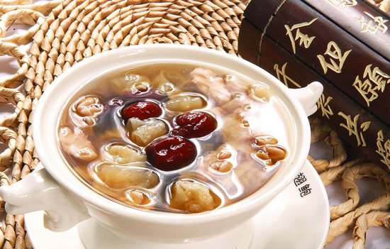 紅棗蓮子魚膠糖水的做法