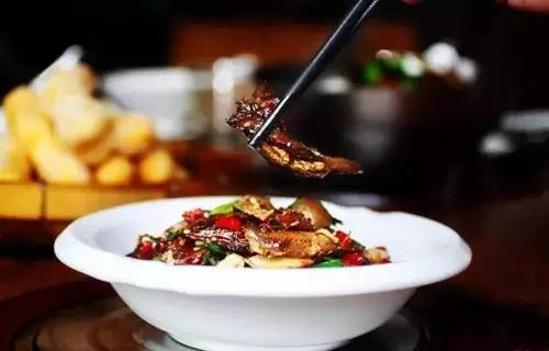 【湘菜】手撕魚臘牛肉