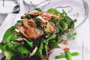 折耳根拌鮑魚(yú)
