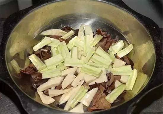【熱賣菜】三筍燒雞