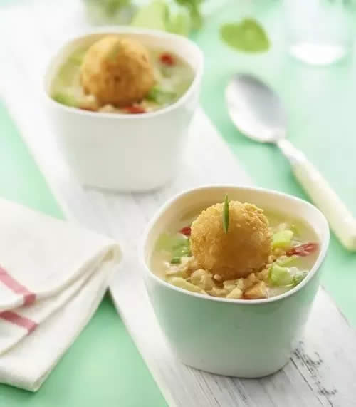 【創新粵菜】香芋濃湯脆飯團