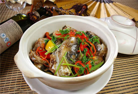 【熱賣菜】秘制砂鍋魚頭