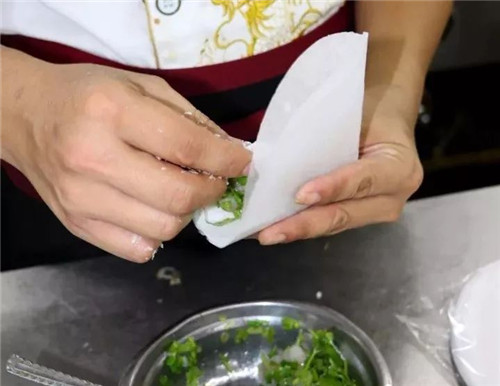 【粵菜】紙包墨斗（圖解）