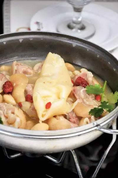 【創新菜】花膠肚蕓豆煲豬腳