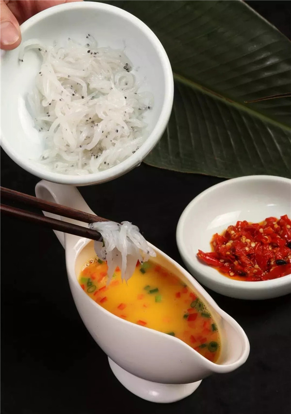 【毛利菜】剁椒銀魚石烹蛋