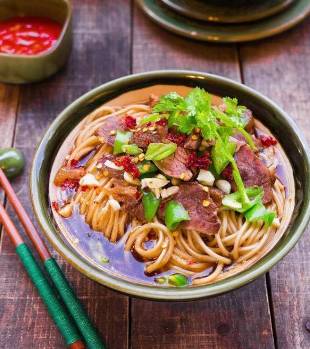 【家常菜】鮮椒老鹵牛肉湯面