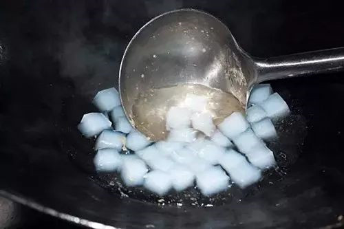 【農家菜】涼粉鯽魚