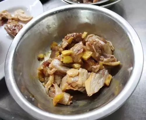 【巧手粵菜】紅蔥臘味蒸農(nóng)家雞