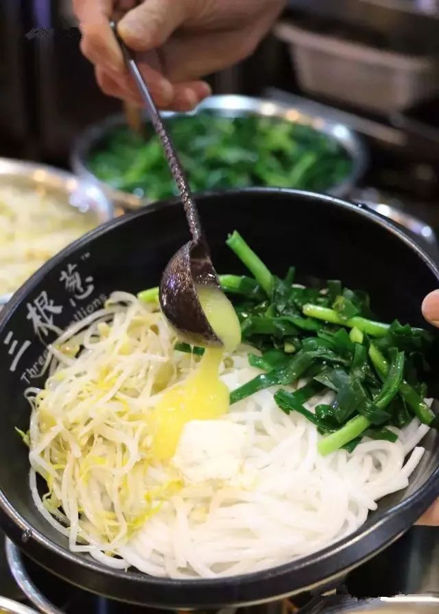 【特色面食】文山麻辣雞米線