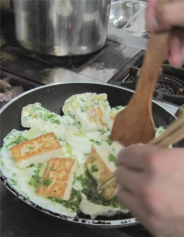 【創新菜】蔥花蛋白煎釀豆腐