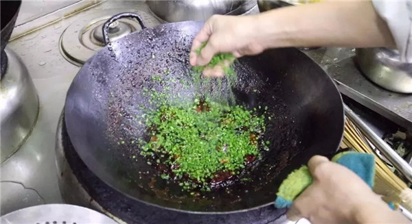 【創(chuàng)新菜】叉燒醬燒長(zhǎng)江鮰魚