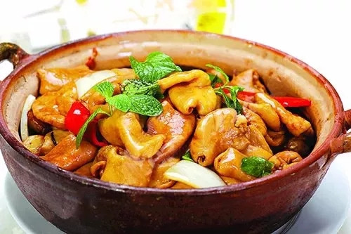 【粵菜】風味大腸煲