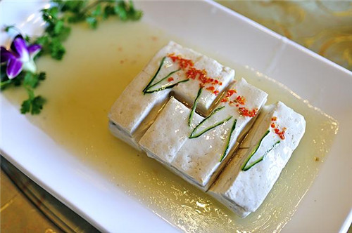 這種豆腐可以做出200+道菜，口味各異，實為四川一絕！
