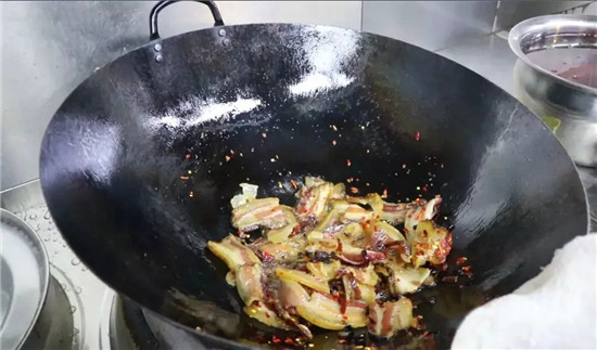 【招牌菜】大蒜炒臘肉