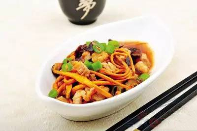 【創(chuàng)新菜】農(nóng)家爆蟲(chóng)草