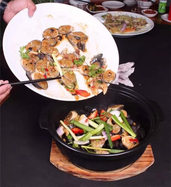 【粵菜】石煲焗金錢鱔片