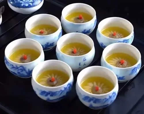【創新菜】臺蘑燉鹿鞭花