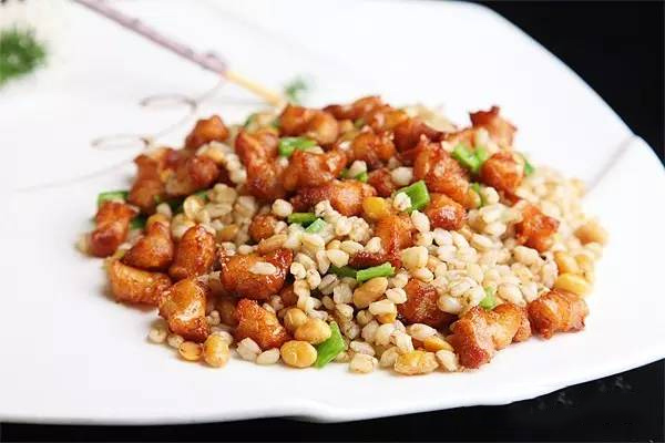 【創(chuàng)新菜】金麥炒脆骨