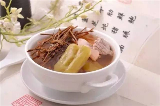【靚湯】五葉神涼瓜煲豬蹄