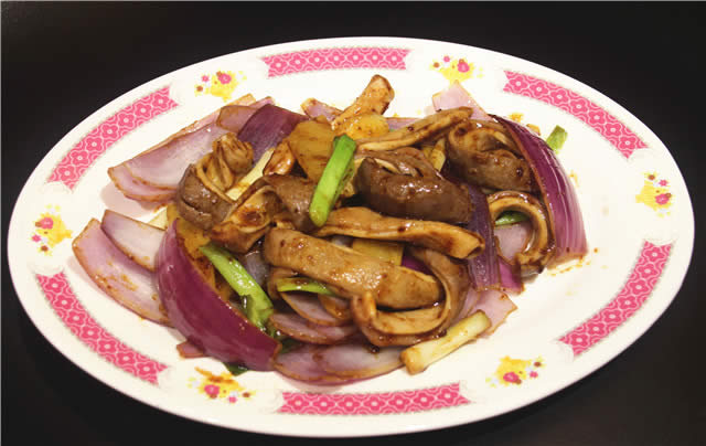 他是真正的廚二代，讓傳統(tǒng)粵菜的滋味得以傳承