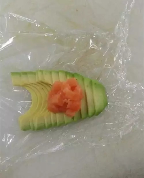 【創新涼菜】牛油果三文魚沙拉
