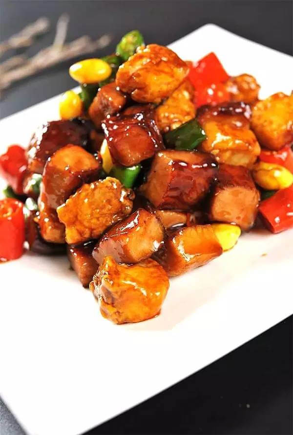 【農家菜】鱈魚丁炒豬頸肉
