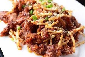 側(cè)耳根炒脆骨