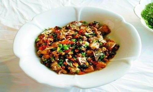【熱賣菜】青椒炒魚(yú)頭