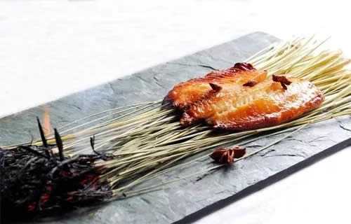 【酒樓菜】香茅熏烤鰻魚