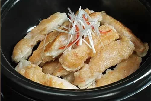 【新派粵菜】鵝肝煎釀雞腿菇