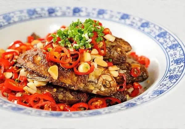 【農家菜】老媽鯽魚