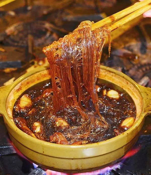 【創(chuàng)新菜】川版鵝掌撈粉絲