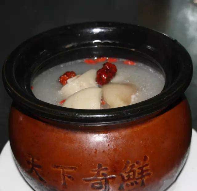 【靚湯】雪豆煨豬蹄.jpg