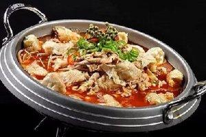 辣湯肥牛煮燕餃