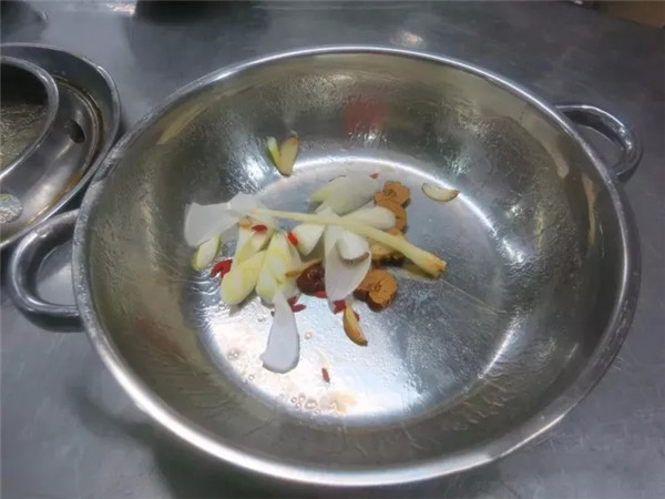 【熱賣菜】土參羊肉湯