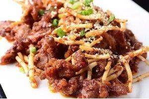 折耳根炒豬脆骨