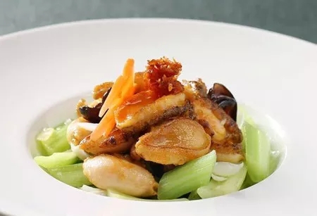 【創新粵菜】翠綠炒大連鮮鮑魚片