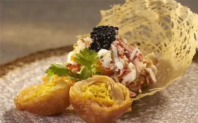 【創(chuàng)新菜】芥末鮮蟹肉沙律配咖喱荔枝酥