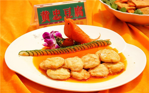 這種豆腐可以做出200+道菜，口味各異，實為四川一絕！