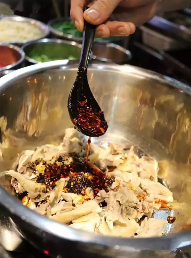 【特色面食】文山麻辣雞米線